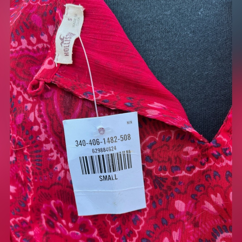 NWT Hollister cold-shoulder bell sleeve blouse - size S - Picture 5 of 5